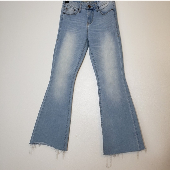 NEW American Rag Cie Flare Jeans Light Wash Faded Raw Hem 70s Hippie Bohemian - Picture 7 of 16